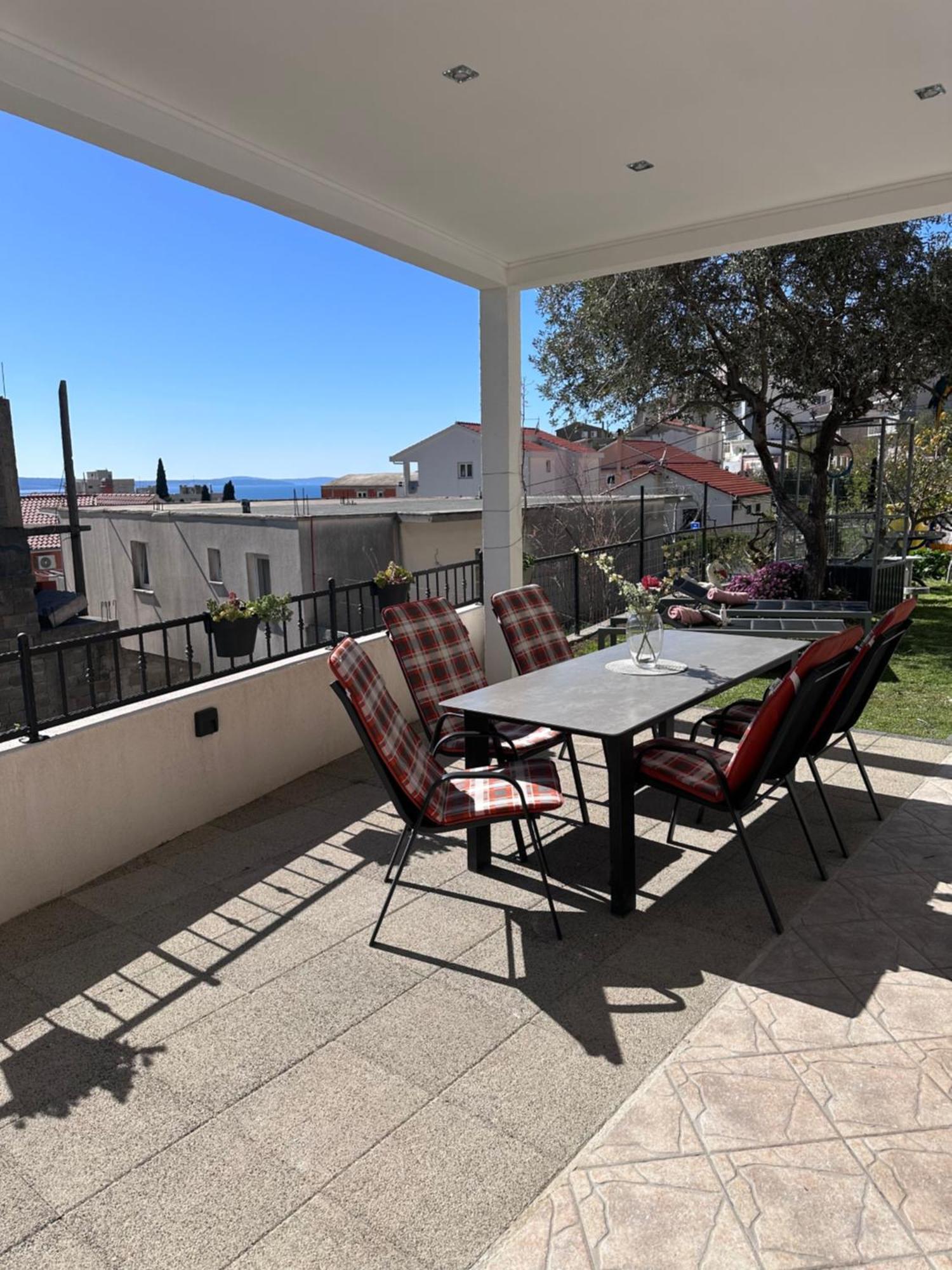 Apartmani Bilic Dugi Rat Exterior foto